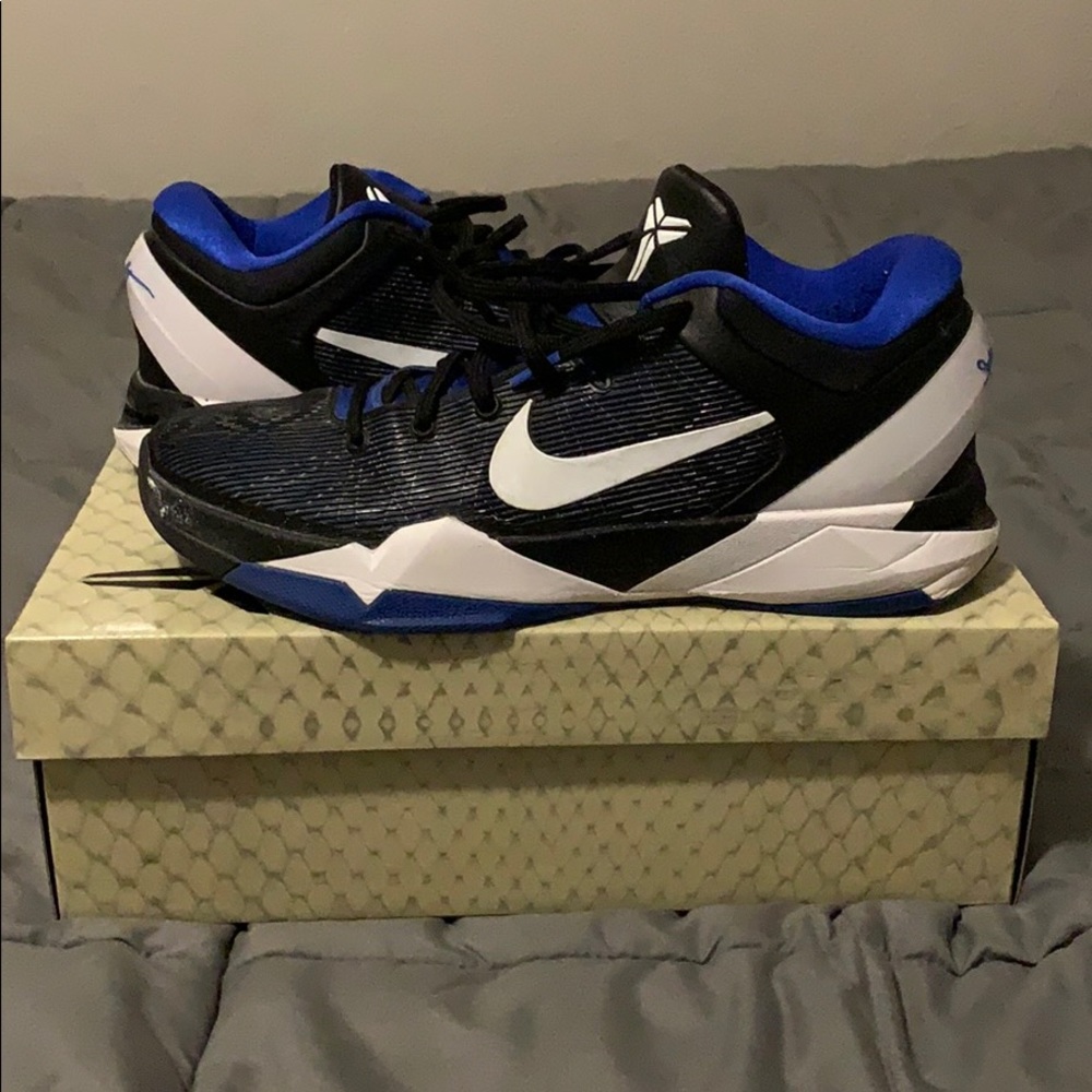 Kobe 7 Duke